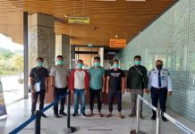 Imigrasi Sambas deportasi tiga WN Malaysia setelah jalani penahanan