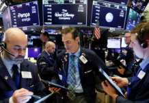 Wall St turun tertekan data inflasi AS yang panas, Dow anjlok 500 poin