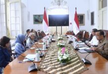 Presiden Terima Pansel Calon Anggota KPPU 2023-2028 di Istana Bogor