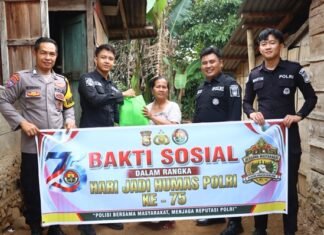 HUT Humas Polri ke-75, Polres Lebong Berbagi Sembako dengan Warga