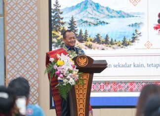 Menperin: Ulos Tak Cukup Dilestarikan, Harus Hidup dan Menghidupi Para Perajin